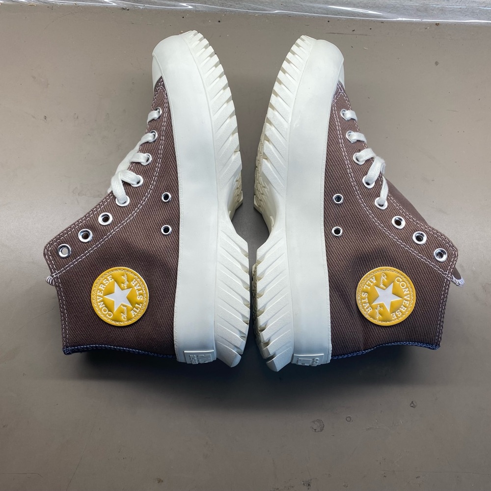 New with Box Unisex Converse Chuck Taylor All Star Lugged 2.0 High Top Platform - Picture 6 of 10